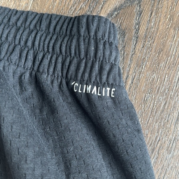 Adidas Pants.  Men’s size large.  Black, with zippers on the hem of the legs. - Picture 9 of 9